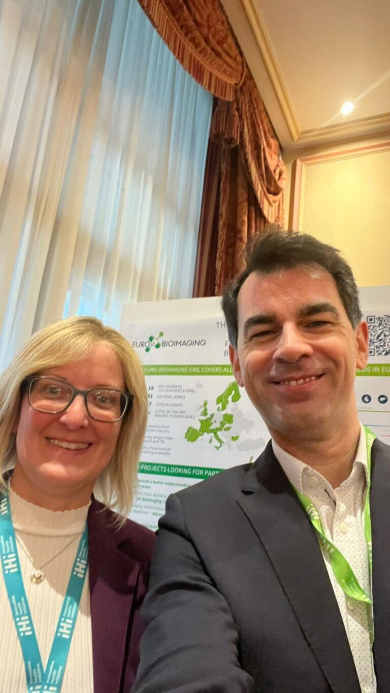 Baubak Bajoghli (Austrian BioImaging/CMI) with Euro-BioImaging Hut team member Claudia Pfander at the IHI Brokerage Event