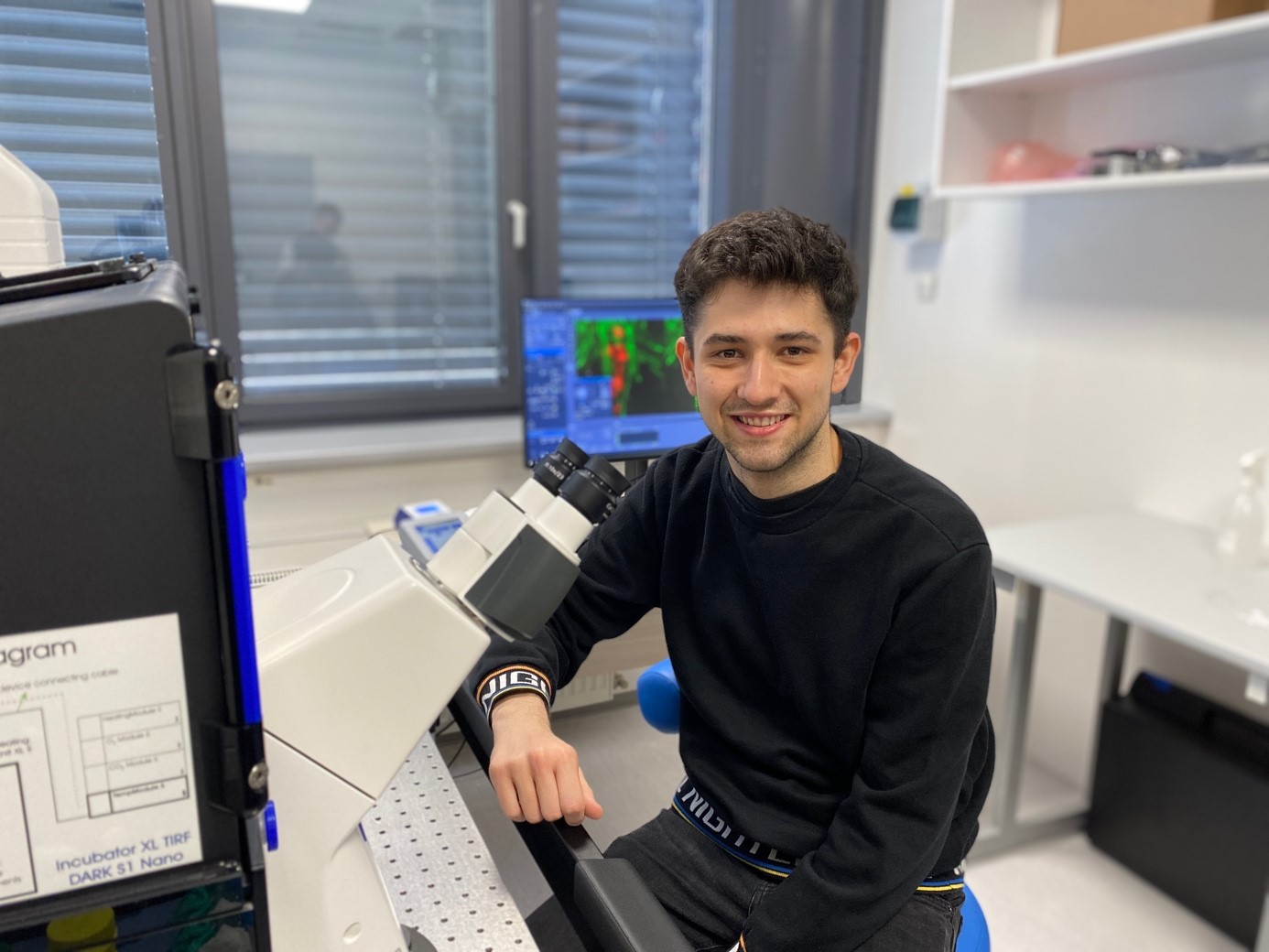 Marcos González López is a Master’s student and Euro-BioImaging user at the state-of-the-art CELLIM facility, part of our Advanced Light Microscopy and Medical Imaging Node Brno CZ.